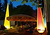 lichtaktion, lightshow, lichtspektakel, sommerfest, illumination, lichterfest, licht, beleuchtung, stimmungsvoll, leuchtstoffröhren, lichtstäbe, lichtkegel, lichtsäule, pylone, aircone, aufblasobjekte, lichtobjekte, lichtpyramiden, licht, kunst, lichtkunst, gebäudebeleuchtung, stimmungslicht, partylicht, Biergarten Parsdorf